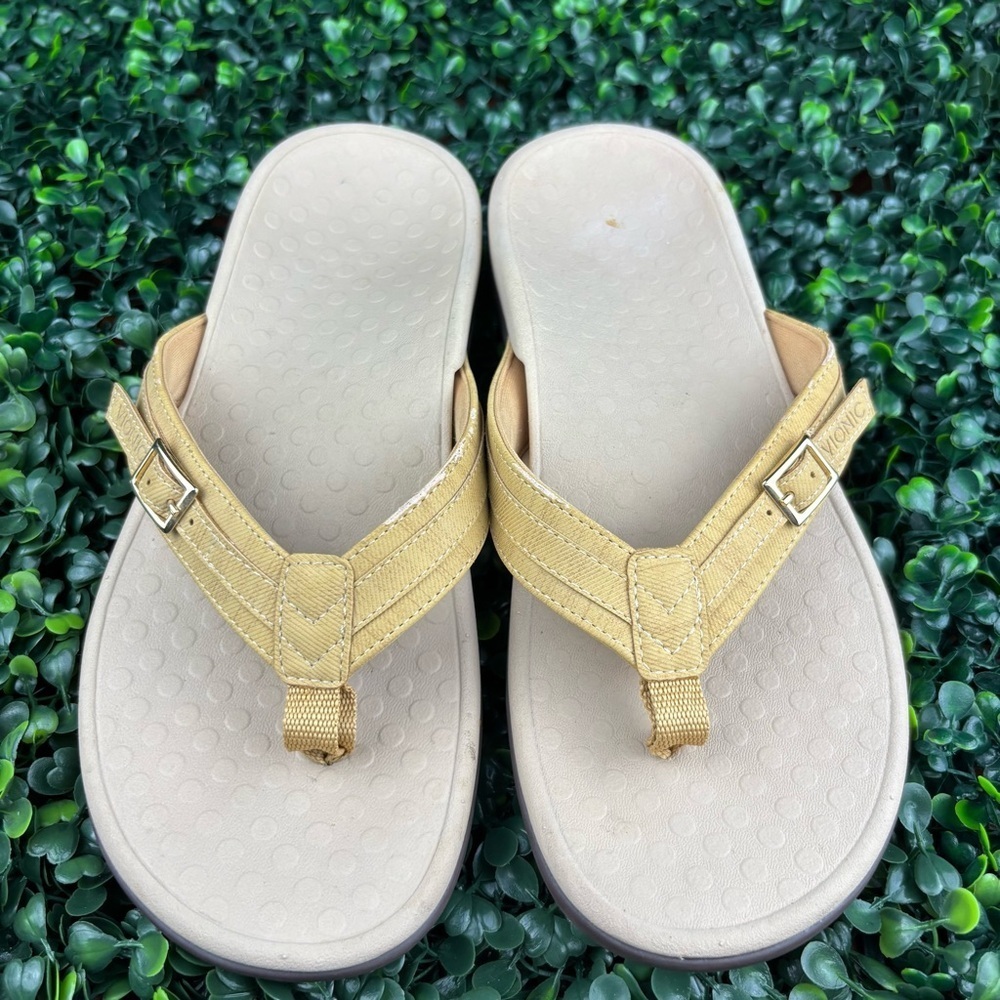VOINIC TIDE PATTY MUSTARD COLOR SANDALS SIZE 7 Woman